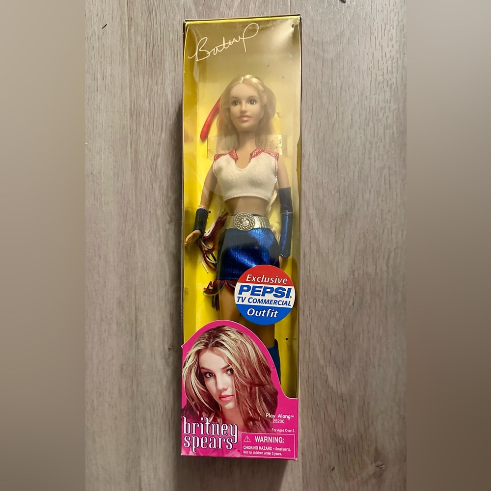 Britney Spears Exclusive Pepsi TV Commercial Outfit Doll 2001.
Limited Edition!